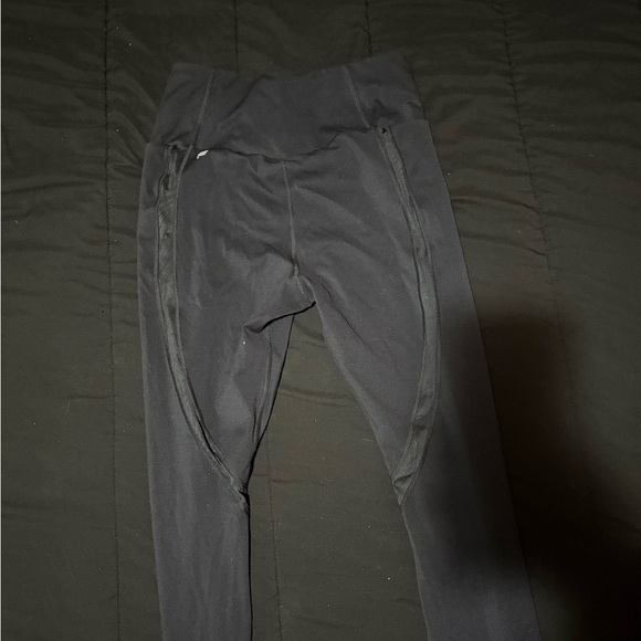 Large Black Fabletics workout lounge wear or everyday leggings - Picture 2 of 5